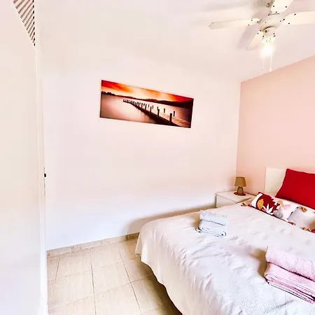 Daire !!! Relaxing View, The Heights With Terrace And Heated Pools, Cristianos Los Cristianos (Tenerife)